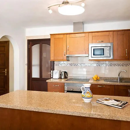 Puerto Chico B Apartment