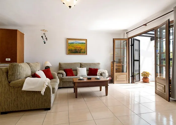 Puerto Chico B بلايا بلانكا