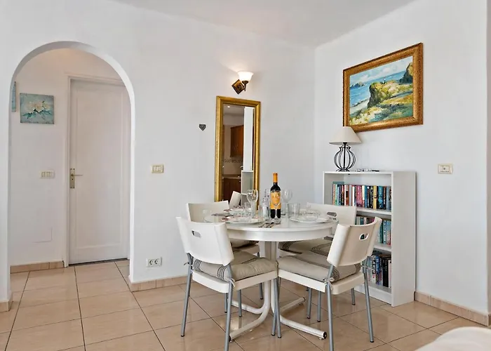 Puerto Chico B شقة